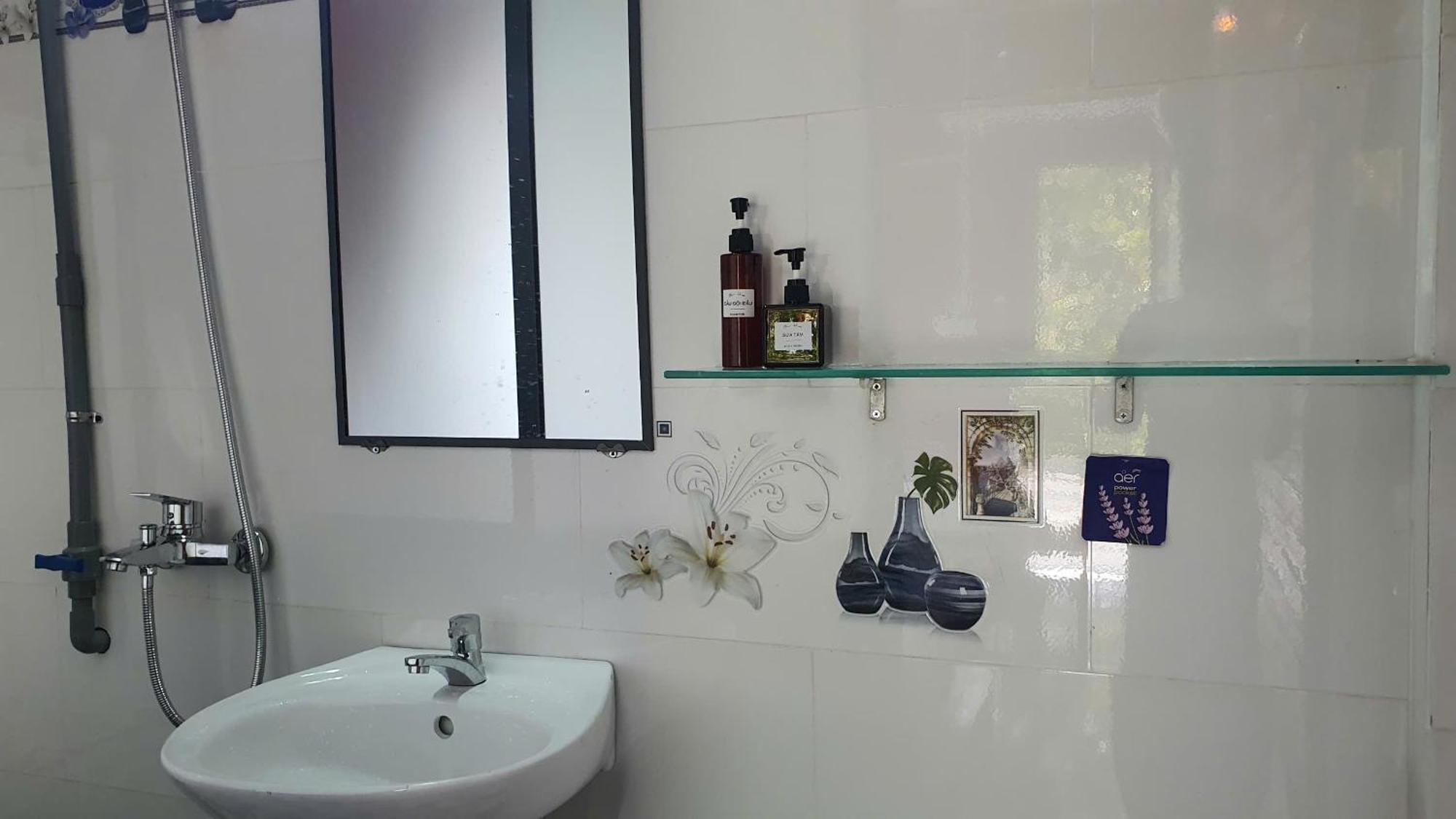 Cat Tien Backpackers Hostel מראה חיצוני תמונה